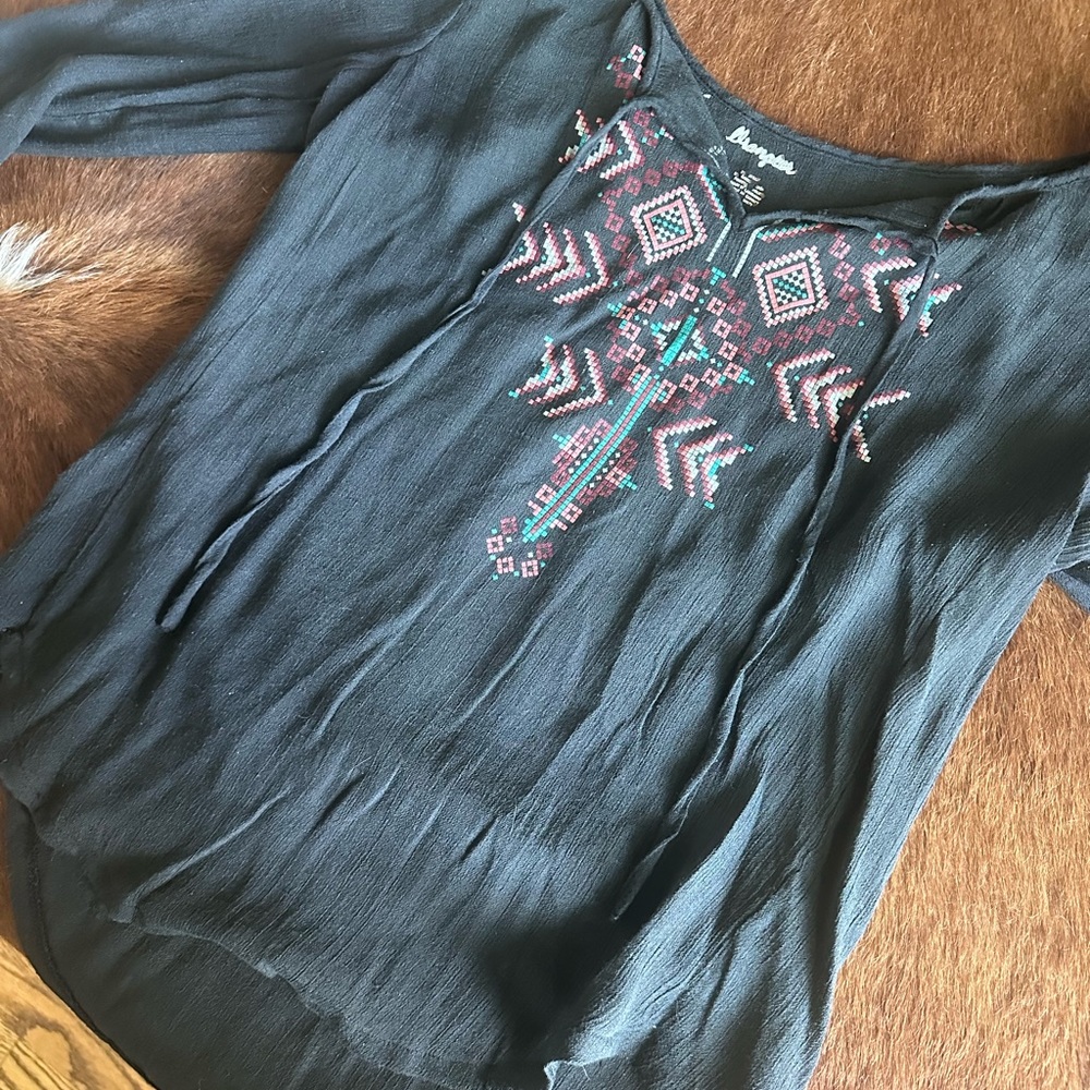 Cute off the shoulder wrangler shirt